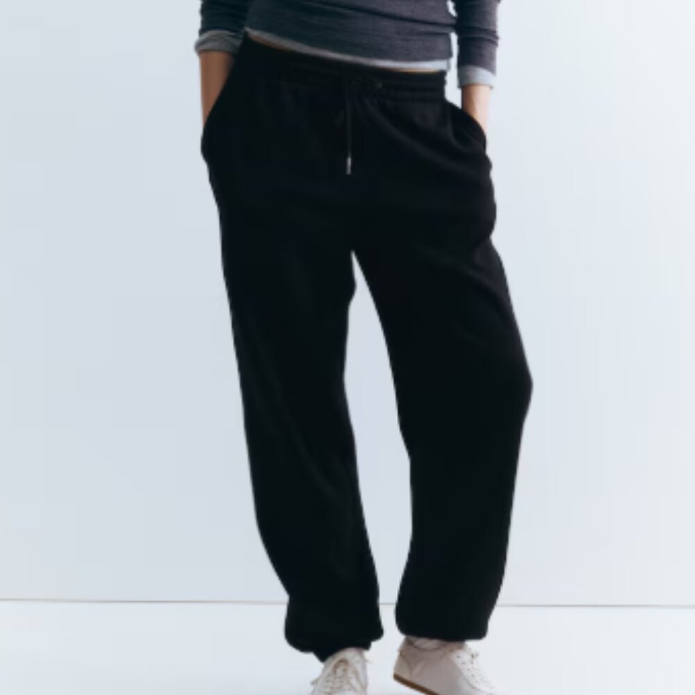 H&M Cotton Blend Relaxed Fit High Waisted Joggers with Pockets - Medium in Black